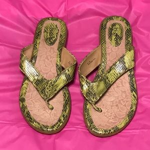 boc Zita Thong Sandals